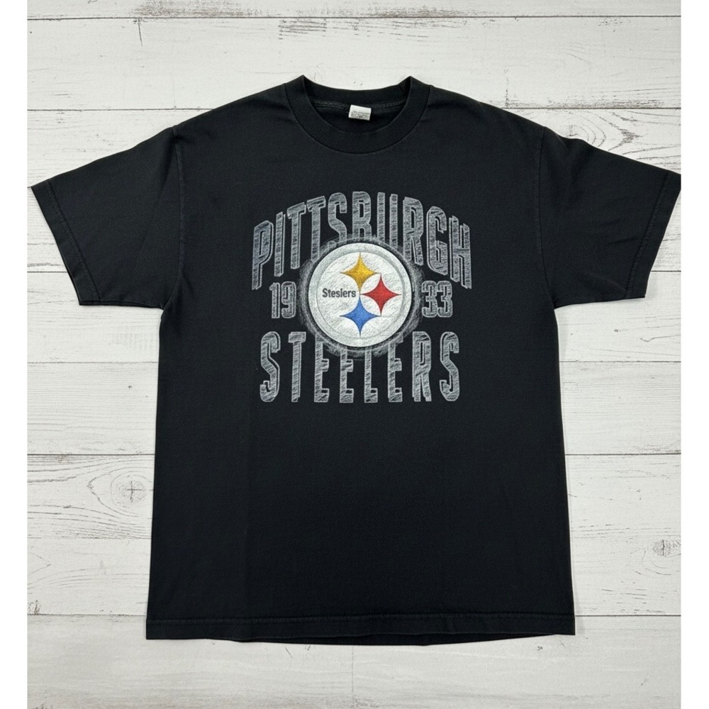 EUC Mens L NFL Team Apparel Pittsburgh Steelers T-Shirt Black Graphic 1933 Logo